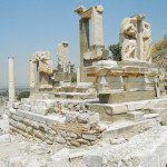 Éphèse - monument de Memmius